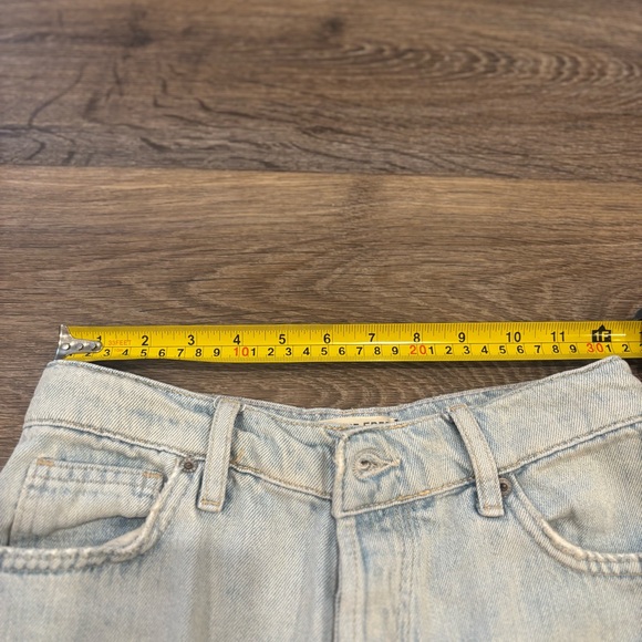 NWOT We The Free Westward Demi Jeans Raw Hem Cropped Denim Women’s 25 - Picture 7 of 9